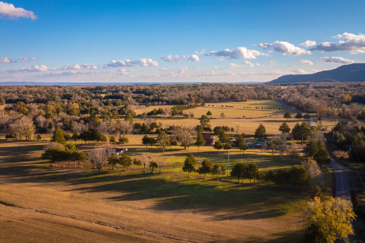 Nebo'S Foot, Hiking And Biking Escape With Game Shed Villa Dardanelle ภายนอก รูปภาพ