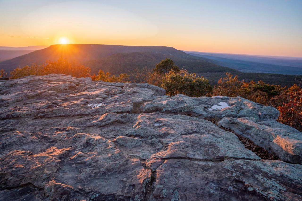 Nebo'S Foot, Hiking And Biking Escape With Game Shed Villa Dardanelle ภายนอก รูปภาพ